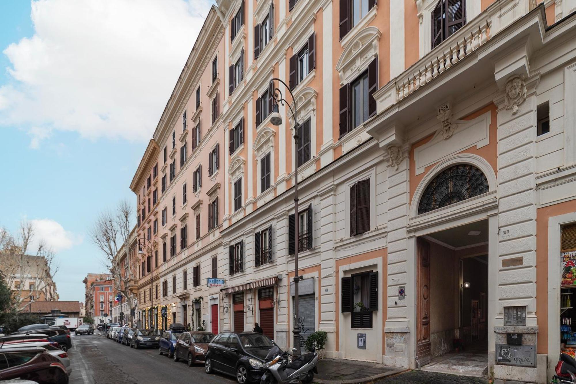 Terme Di Traiano Apartment - 10 Min Dal Colosseo Rom Exterior foto